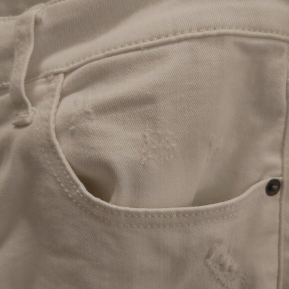 Distressed White Express Slim Fit Stretch+ Jean Shorts 32" Waist x 9" Inseam - Picture 7 of 8